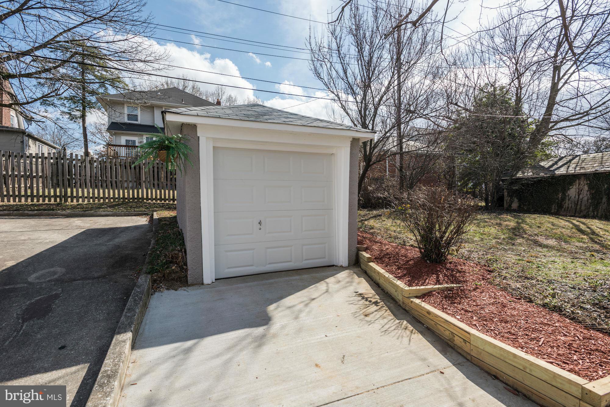 3509 Dennlyn Road Baltimore, MD 21215 - Photo 28 of 29 Garage