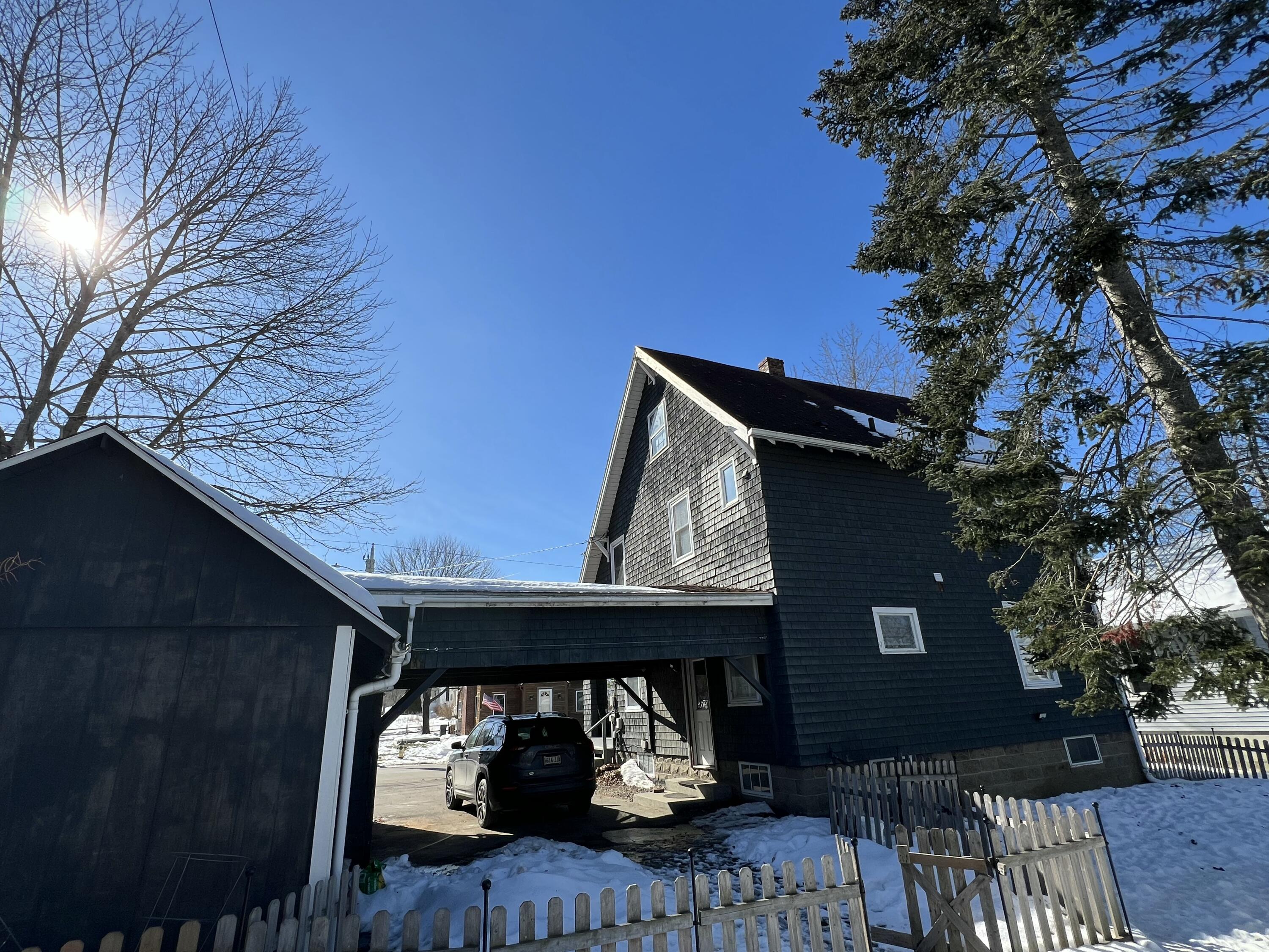 18 Fowler Street Augusta, ME 04330 - Photo 7 of 56 IMG_4111