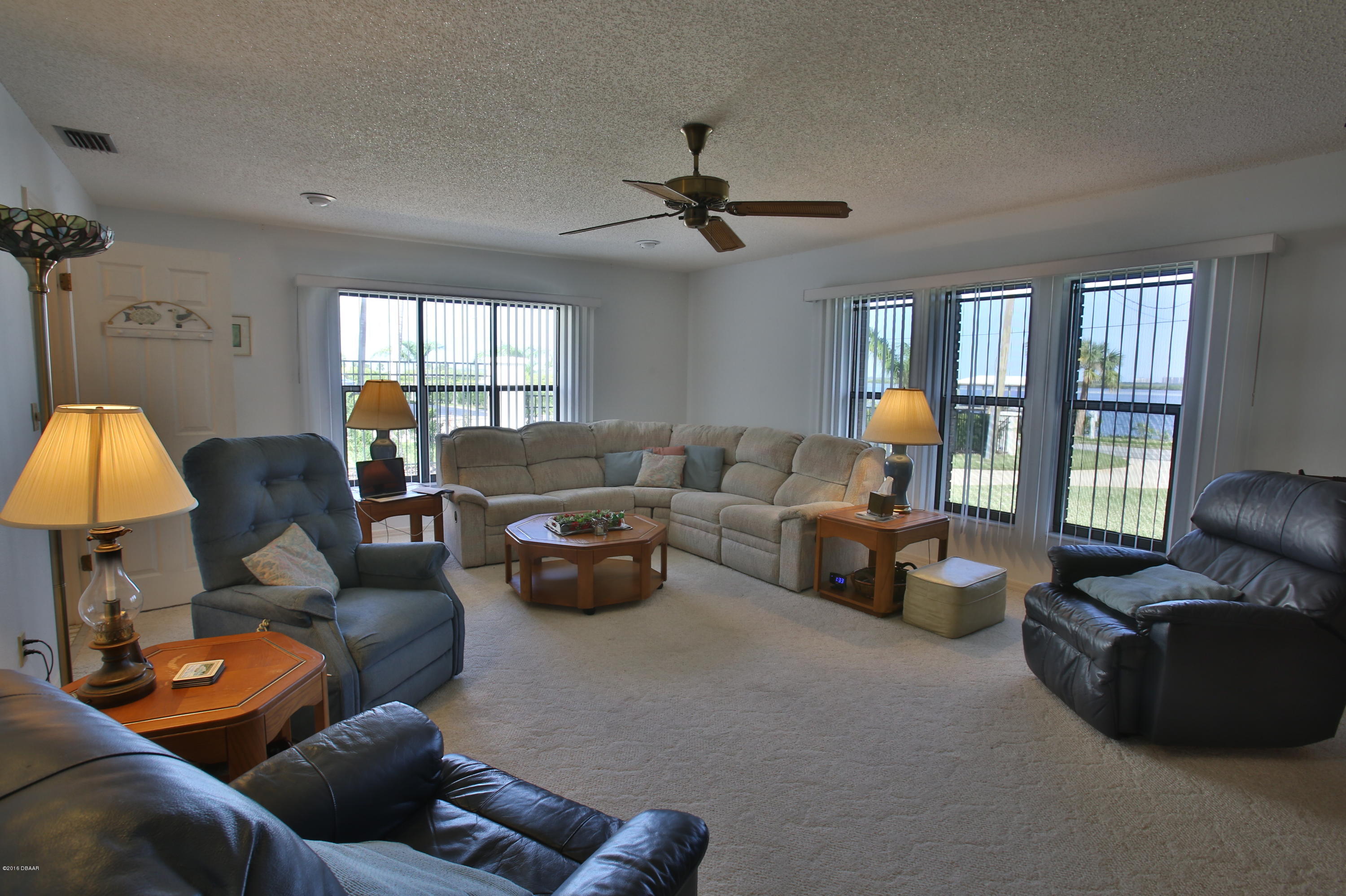 806 South Riverside Drive Edgewater, FL 32132 - Photo 11 of 36 2W3A2620