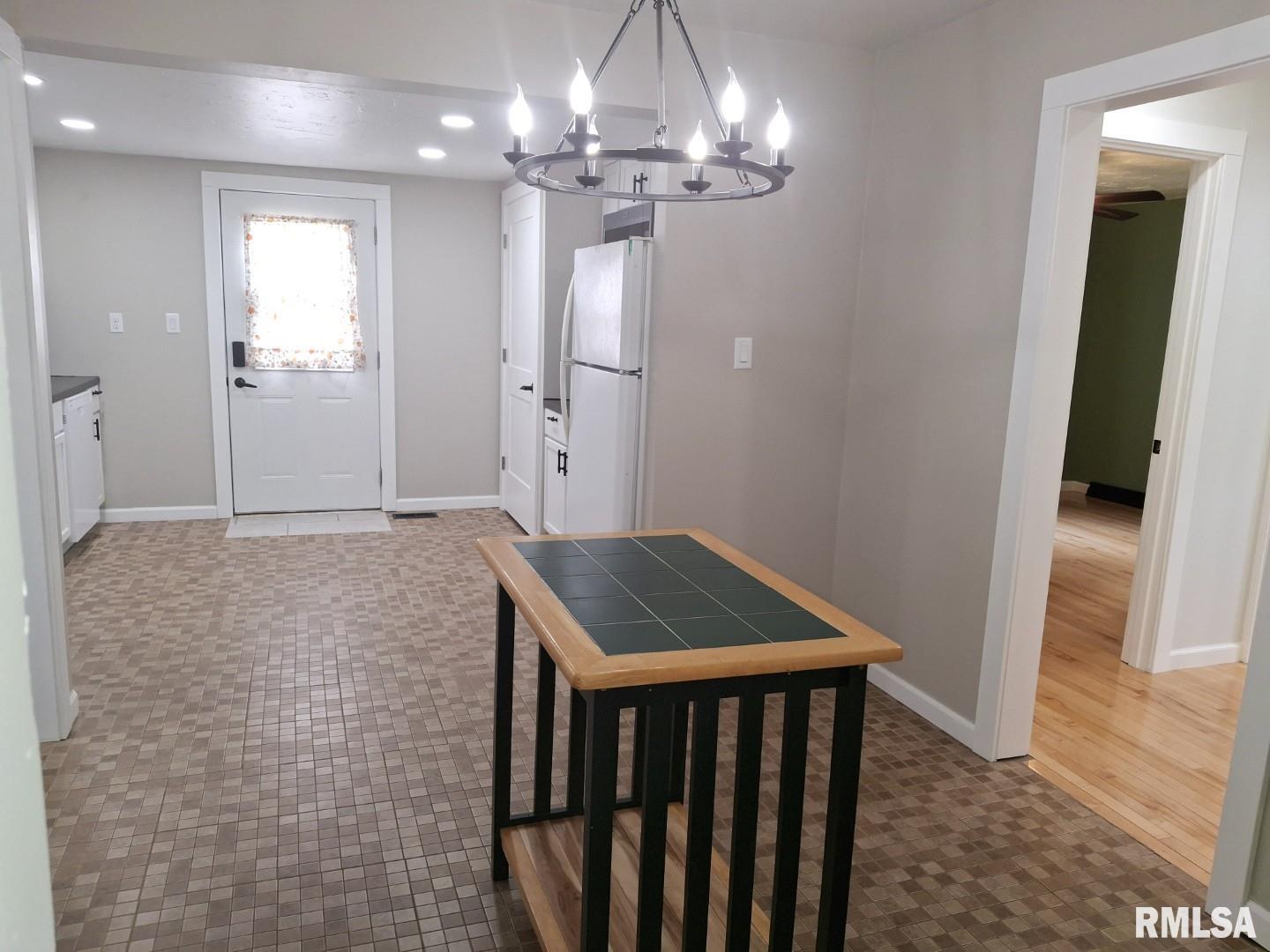 476 West Myrtle Street Canton, IL 61520 - Photo 11 of 33