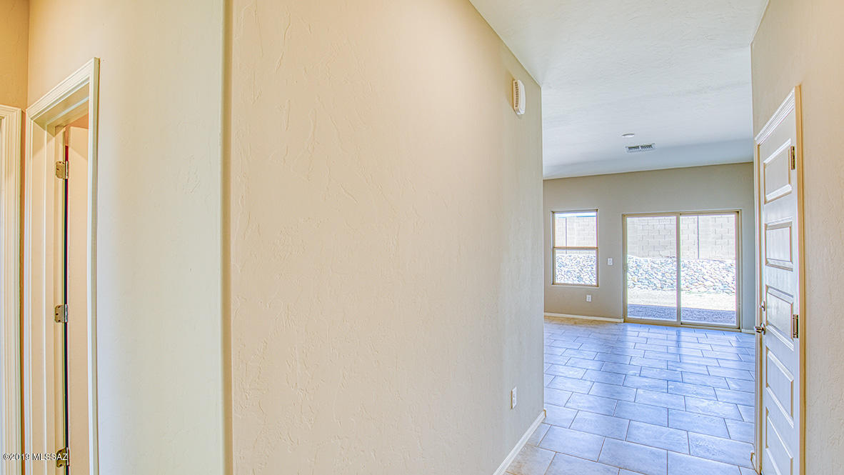 7471 West Elvado Road Tucson, AZ 85757 - Photo 7 of 25 Gallery Image 7