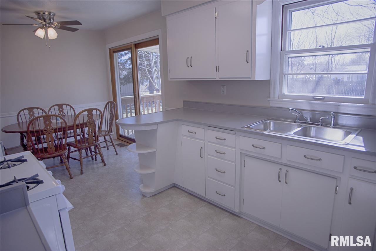 5310 West Monroe Road Peoria, IL 61607 - Photo 12 of 36 Gallery Image 12