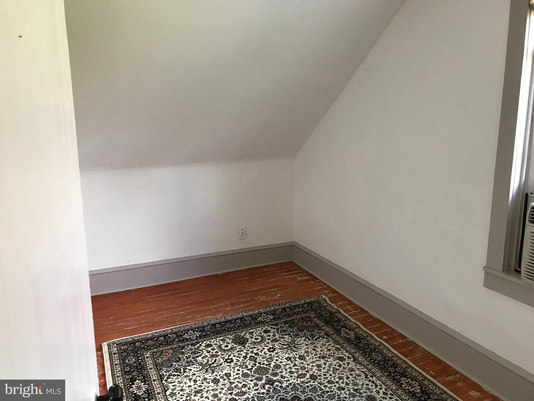 21909 Foxcroft Road Middleburg, VA 20117 - Photo 8 of 13 Second Bedroom or small office