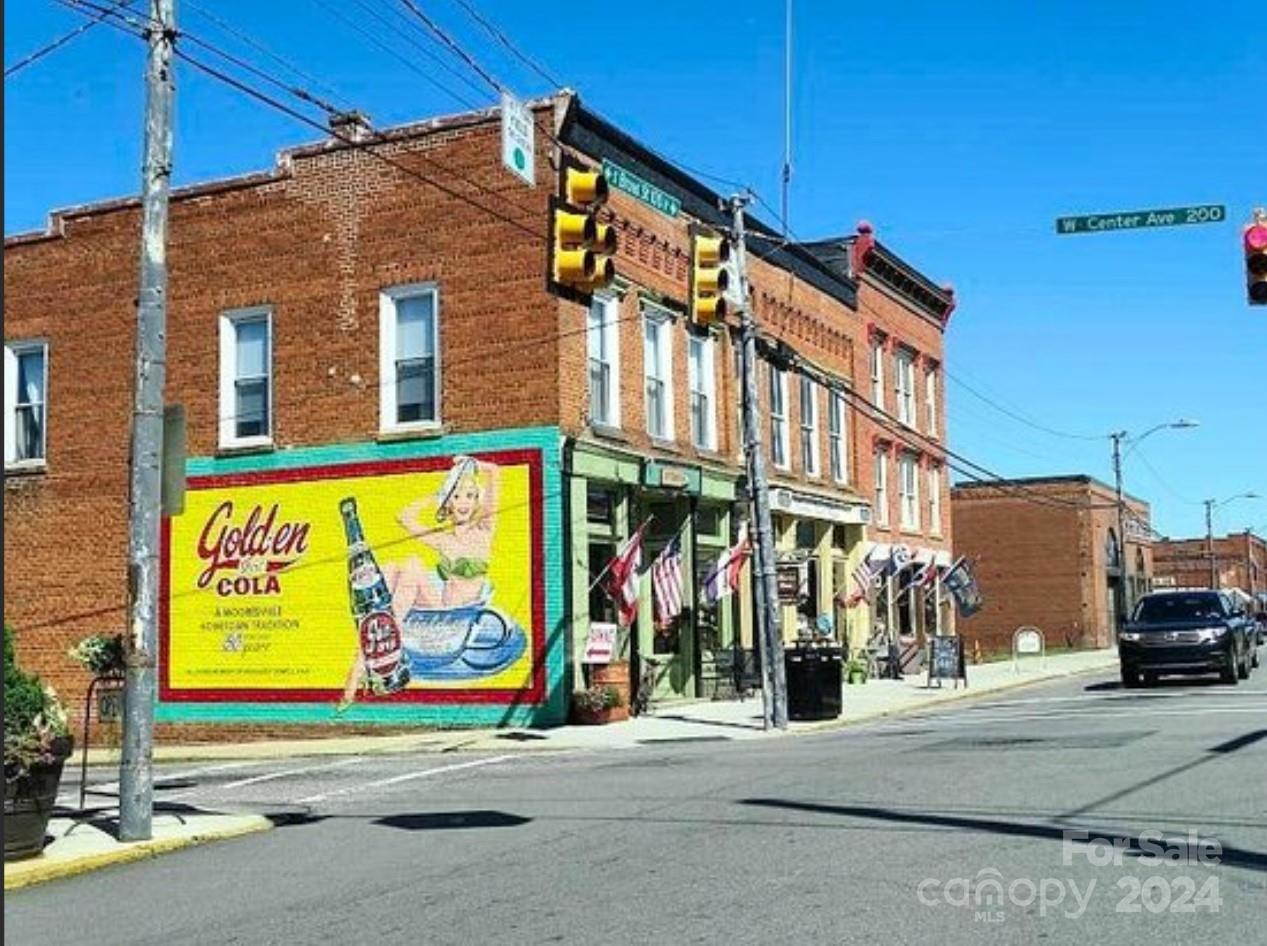 118 East Northstone Road Mooresville, NC 28115 - Photo 33 of 33 a sign on the side of a building