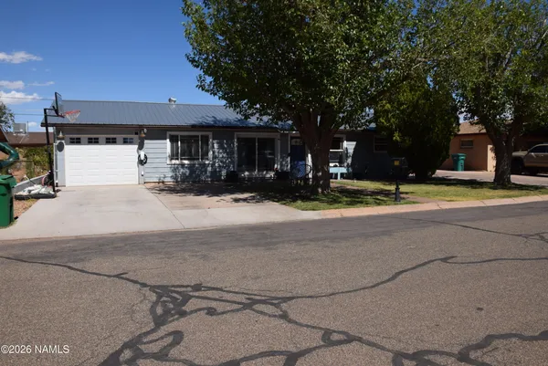 $365,000 | 120 Navajo Drive, Winslow, AZ 86047