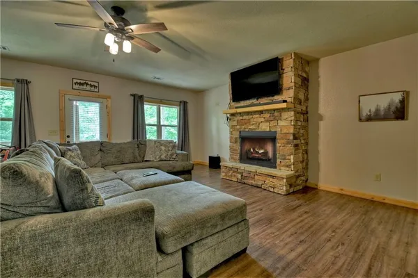 $2,000 | 298 Spindrift Court, Ellijay, GA 30540
