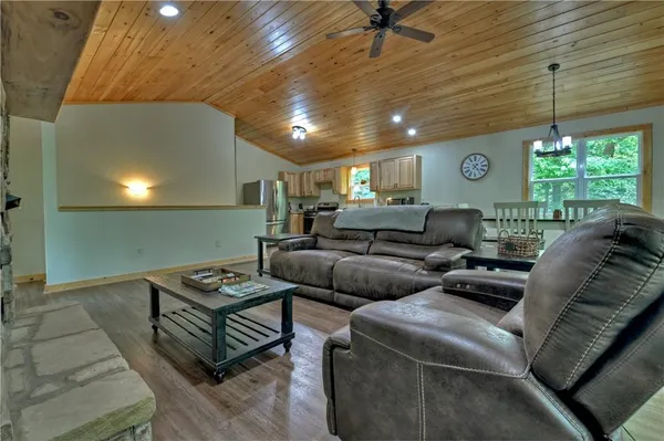 $2,000 | 298 Spindrift Court, Ellijay, GA 30540