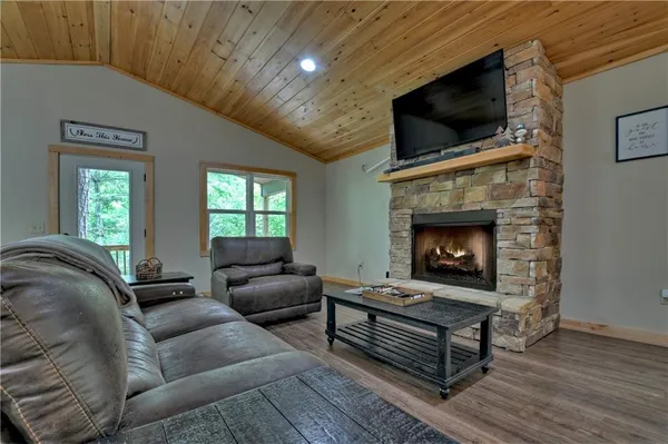 $2,000 | 298 Spindrift Court, Ellijay, GA 30540