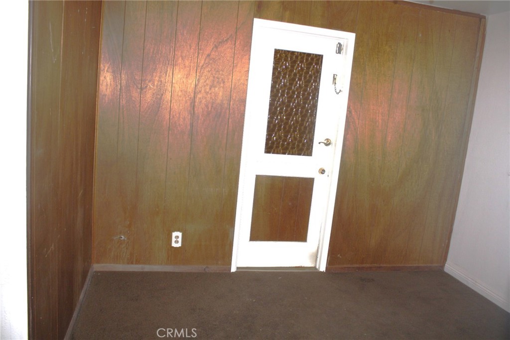 6458 Rhonda Road Riverside, CA 92504 - Photo 20 of 47 a view of a small space