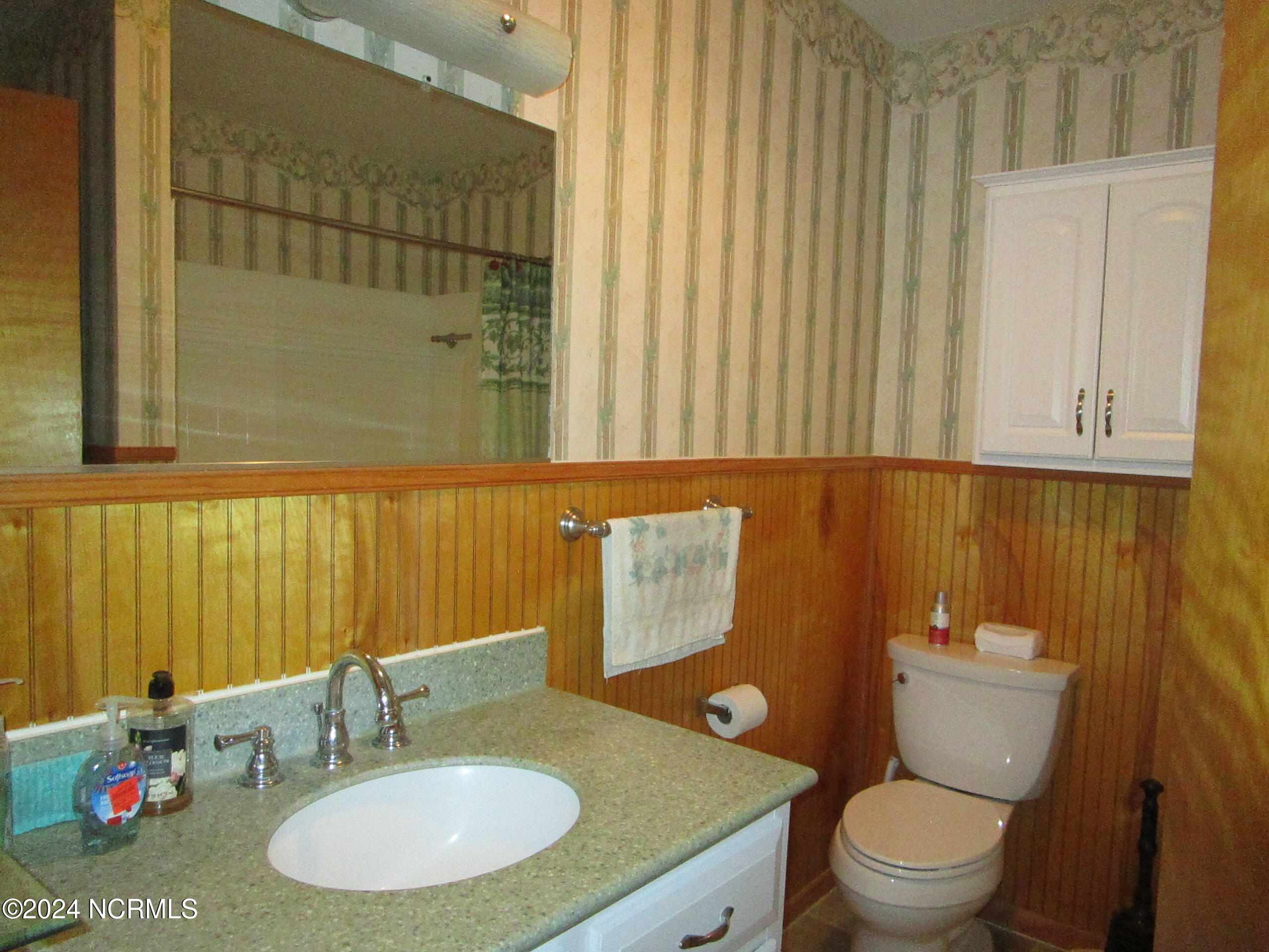 1818 River Road Elizabeth City, NC 27909 - Photo 16 of 45 Hall Bath