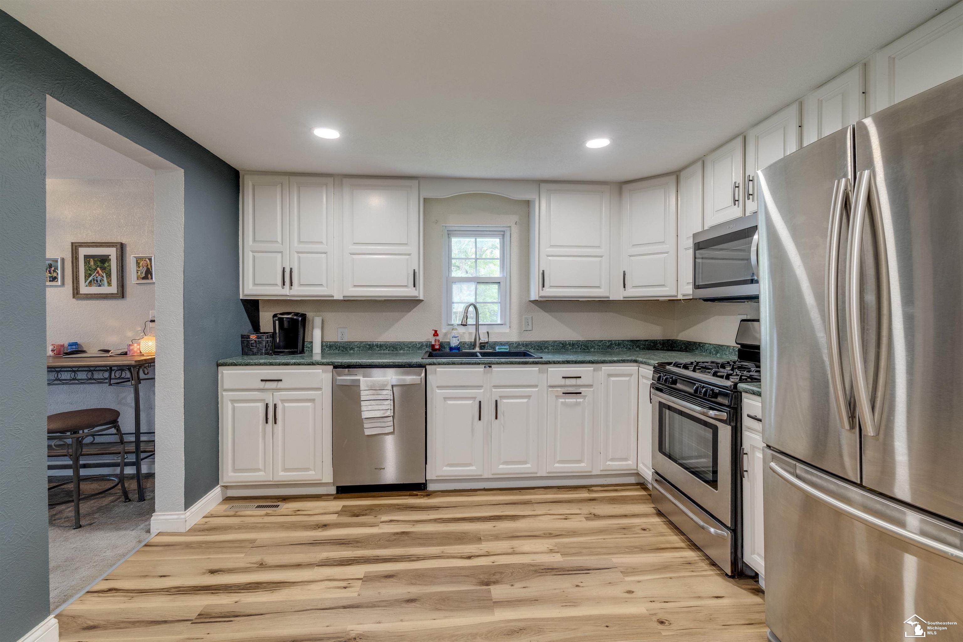 7768 Summerfield Road Lambertville, MI 48144 - Photo 18 of 33