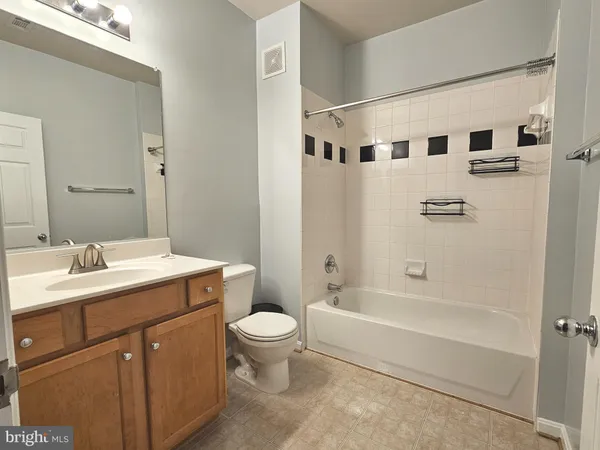 $2,600 | 13377 M Connor Drive, Centreville, VA 20120