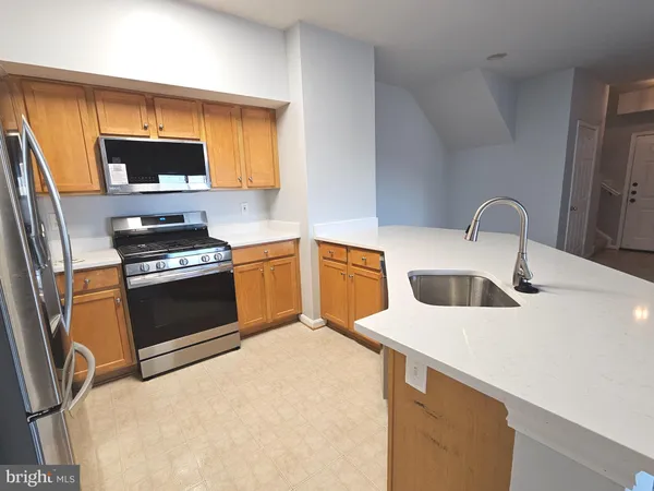 $2,600 | 13377 M Connor Drive, Centreville, VA 20120