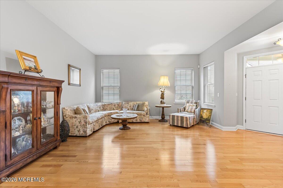 11 Congressional Road Jackson, NJ 08527 - Photo 12 of 53 17-Living Room