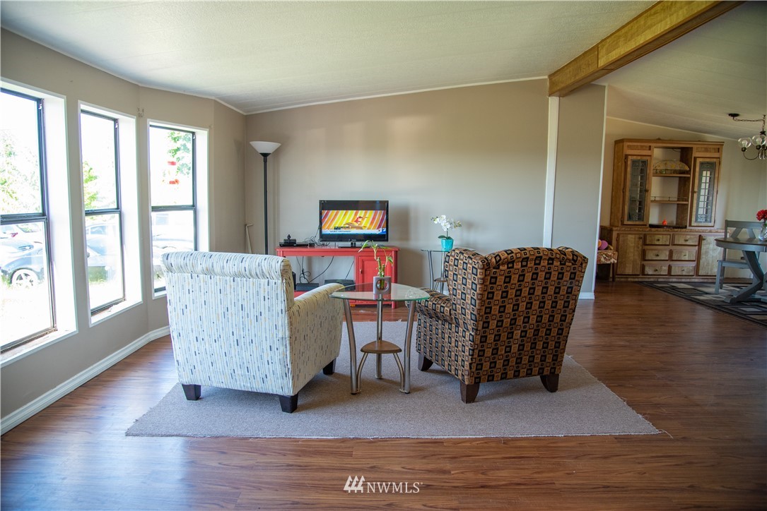 5594 Seavue Road Birch Bay, WA 98230 - Photo 5 of 23 Gallery Image 5