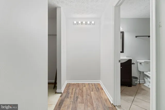 $399,900 | 3618 Wharf Lane, Triangle, VA 22172