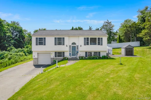 $450,000 | 6 Hemlock Lane, Wingdale, NY 12594