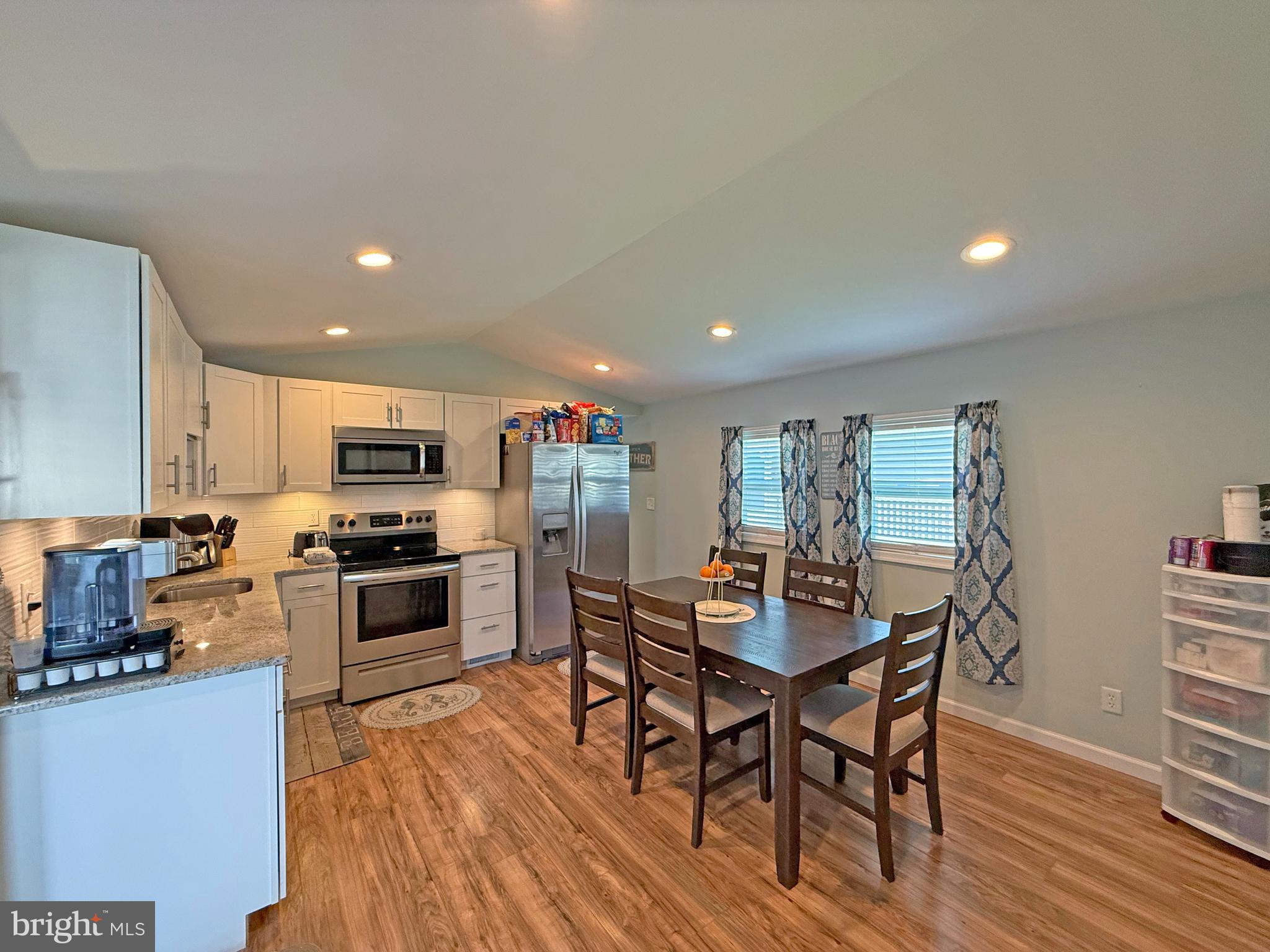 21730 E Street, Unit E29 Rehoboth Beach, DE 19971 - Photo 6 of 31 Kichen