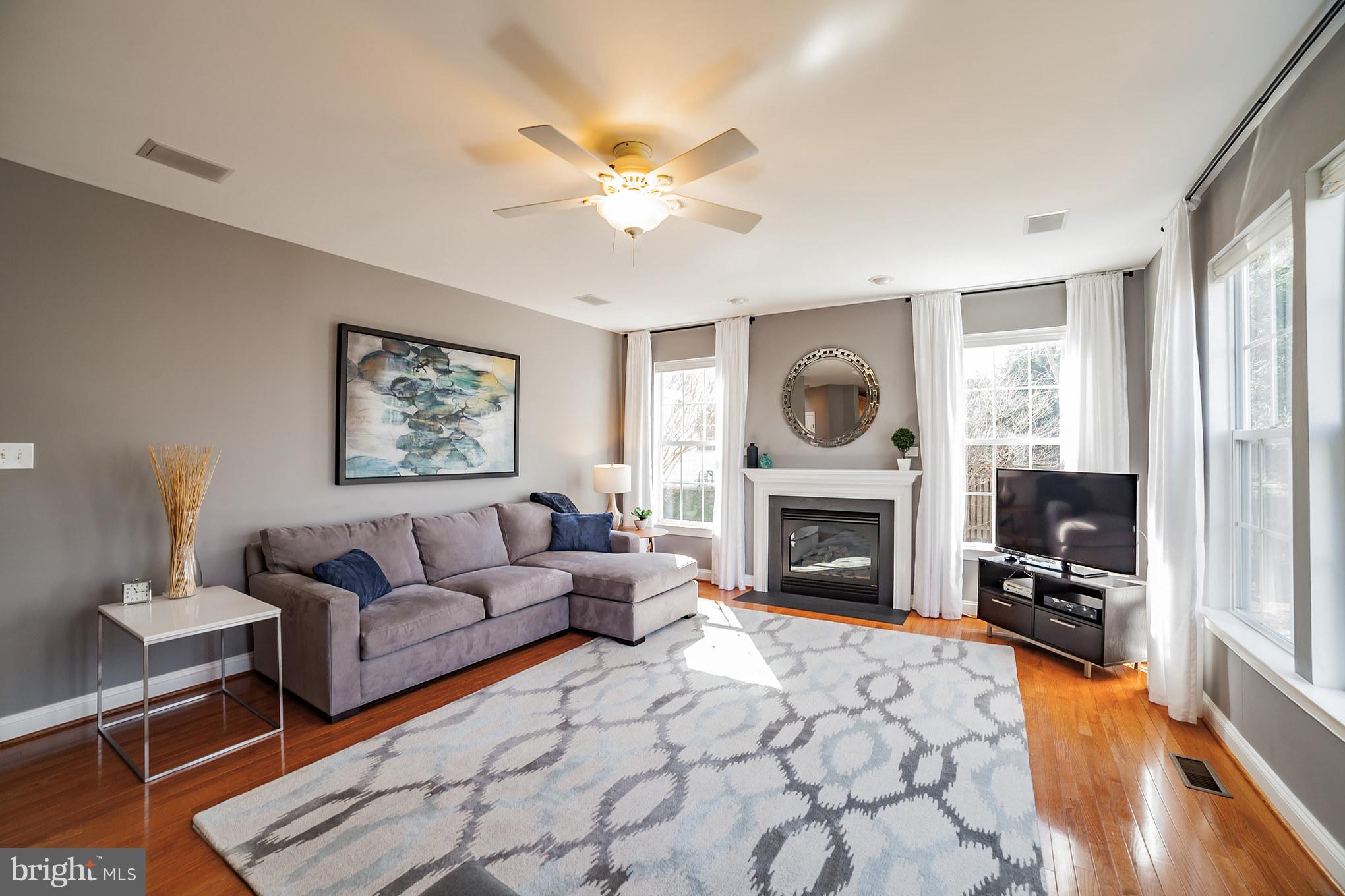 18306 Commandery Way Olney, MD 20832 - Photo 10 of 29 Family Room