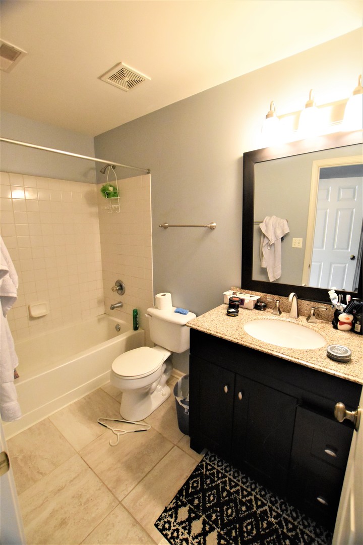 2935 Rutland Circle, Unit 203 Naperville, IL 60564 - Photo 14 of 24 Gallery Image 14