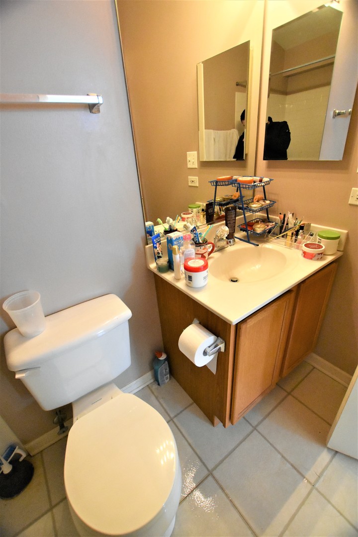 2935 Rutland Circle, Unit 203 Naperville, IL 60564 - Photo 8 of 24 Gallery Image 8