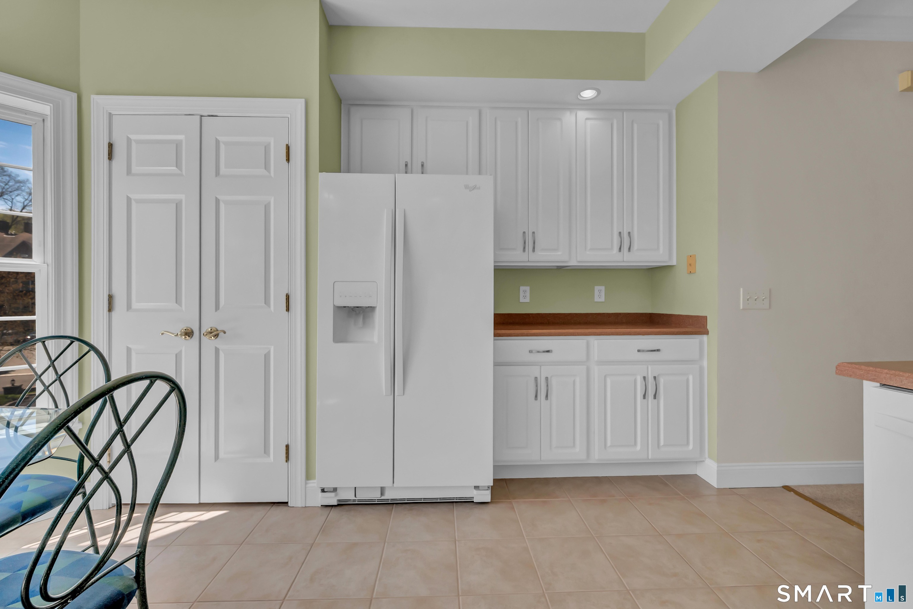 10 Hayestown Road, Unit 321 Danbury, CT 06811 - Photo 15 of 39 a view of kitchen with cabinets