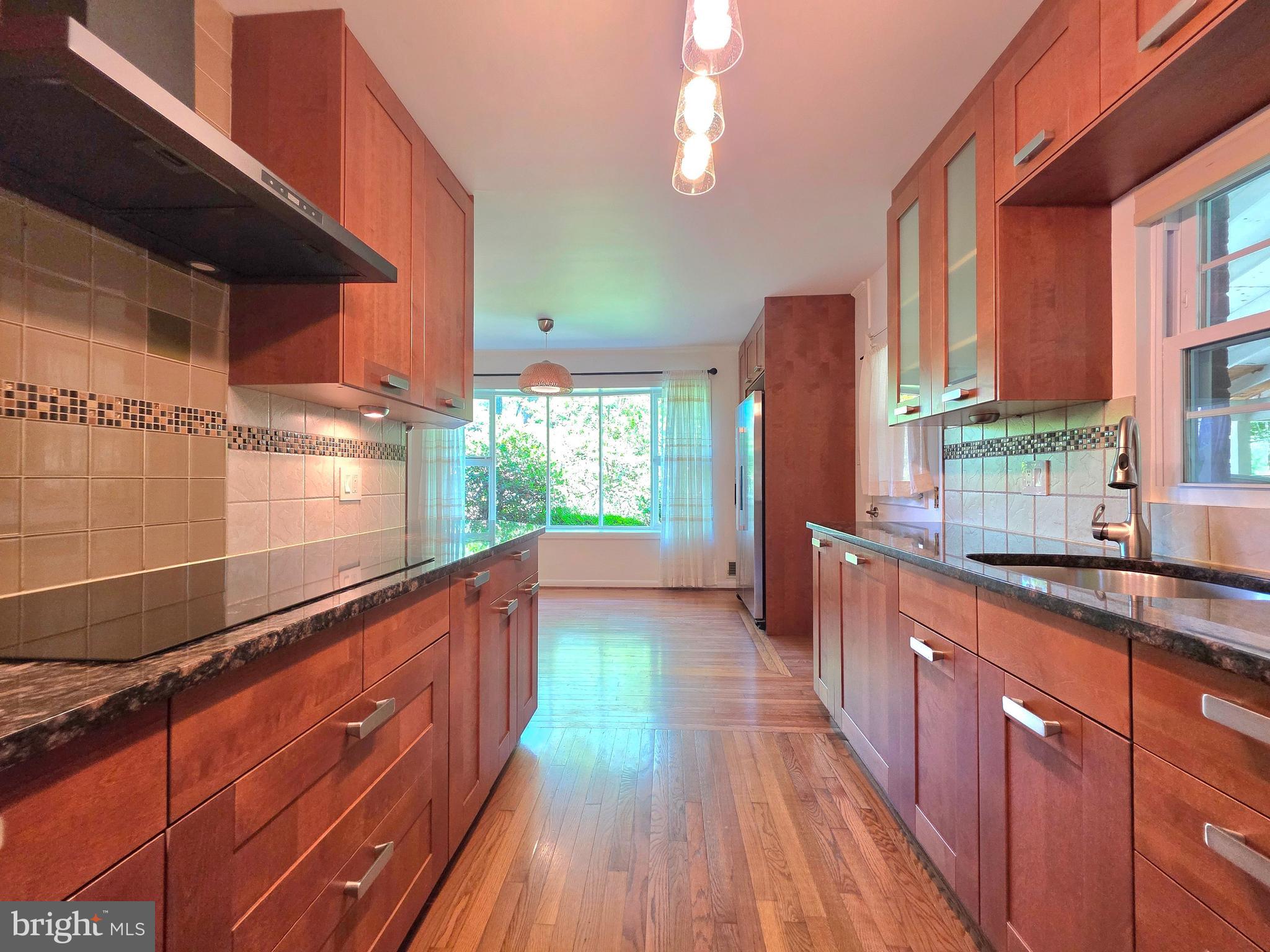 2215 Collingwood Road Alexandria, VA 22308 - Photo 9 of 40