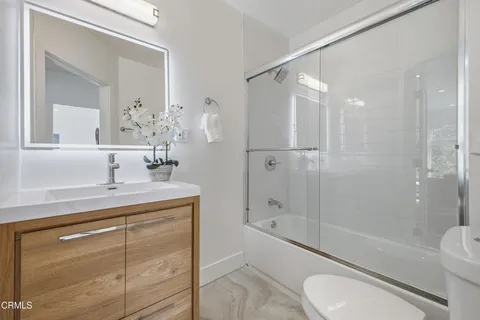 $1,449,000 | 2409 Yorkshire Drive, Los Angeles, CA 90065