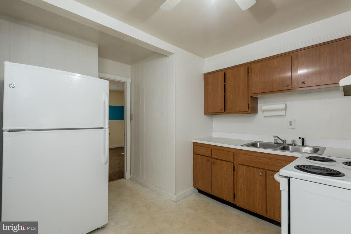 7601 Brooklyn Bridge Road Laurel, MD 20707 - Photo 4 of 21 Kitchen