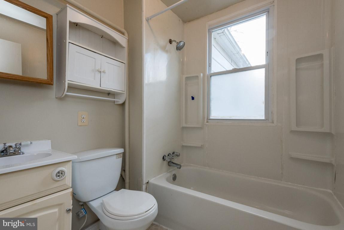 7601 Brooklyn Bridge Road Laurel, MD 20707 - Photo 7 of 21 Bath (Master)