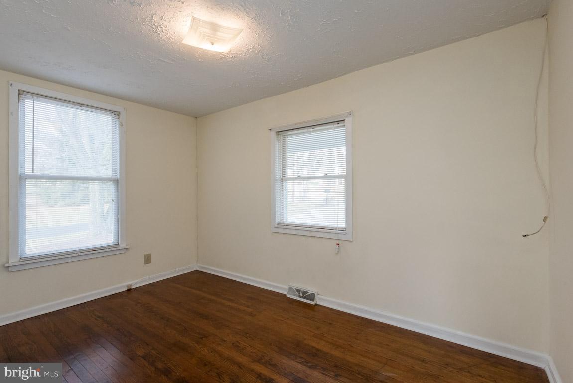 7601 Brooklyn Bridge Road Laurel, MD 20707 - Photo 9 of 21 Bedroom