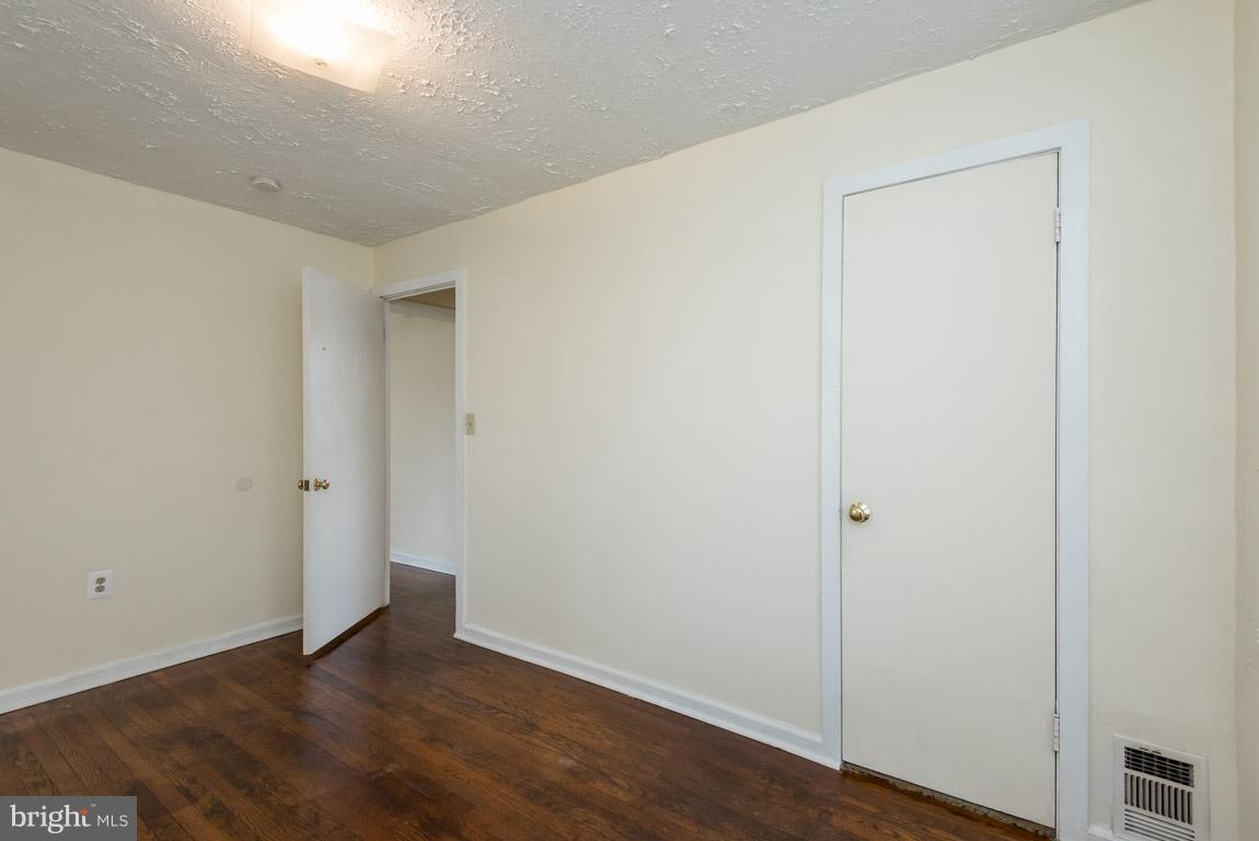 7601 Brooklyn Bridge Road Laurel, MD 20707 - Photo 10 of 21 Bedroom