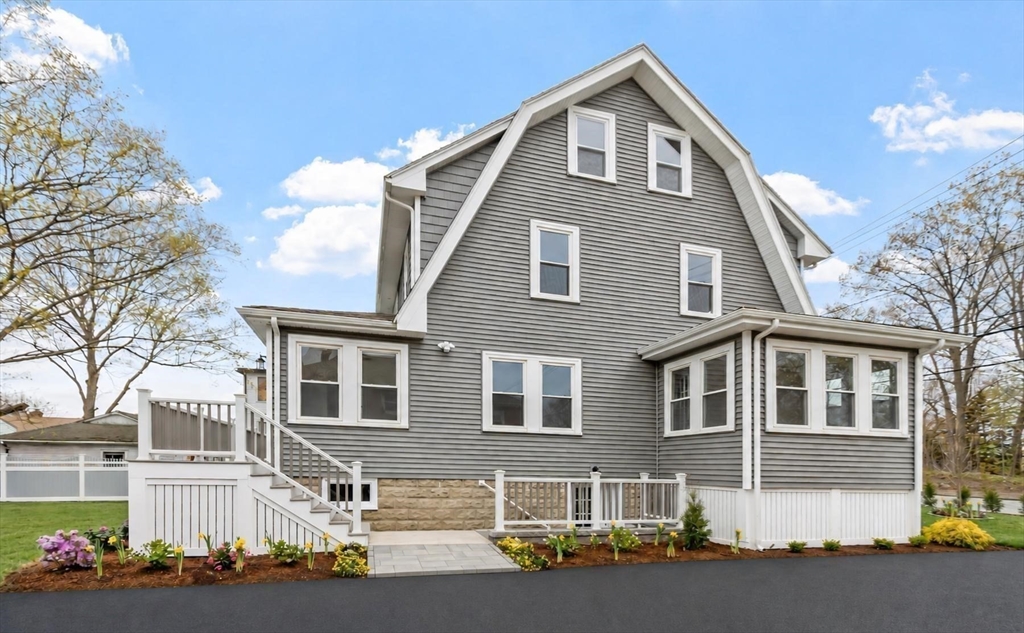 329 Warren Street Waltham, MA 02453 - Photo 4 of 23