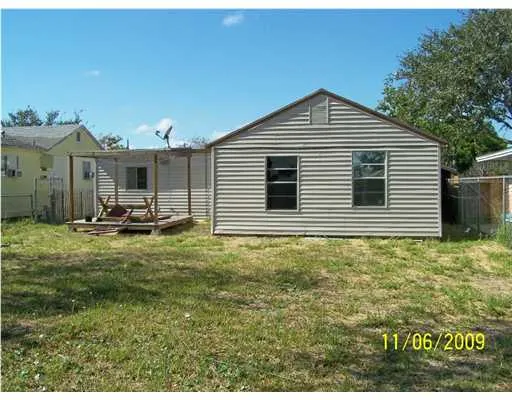 $750 | 1213 Baywood Lane, Corpus Christi, TX 78418