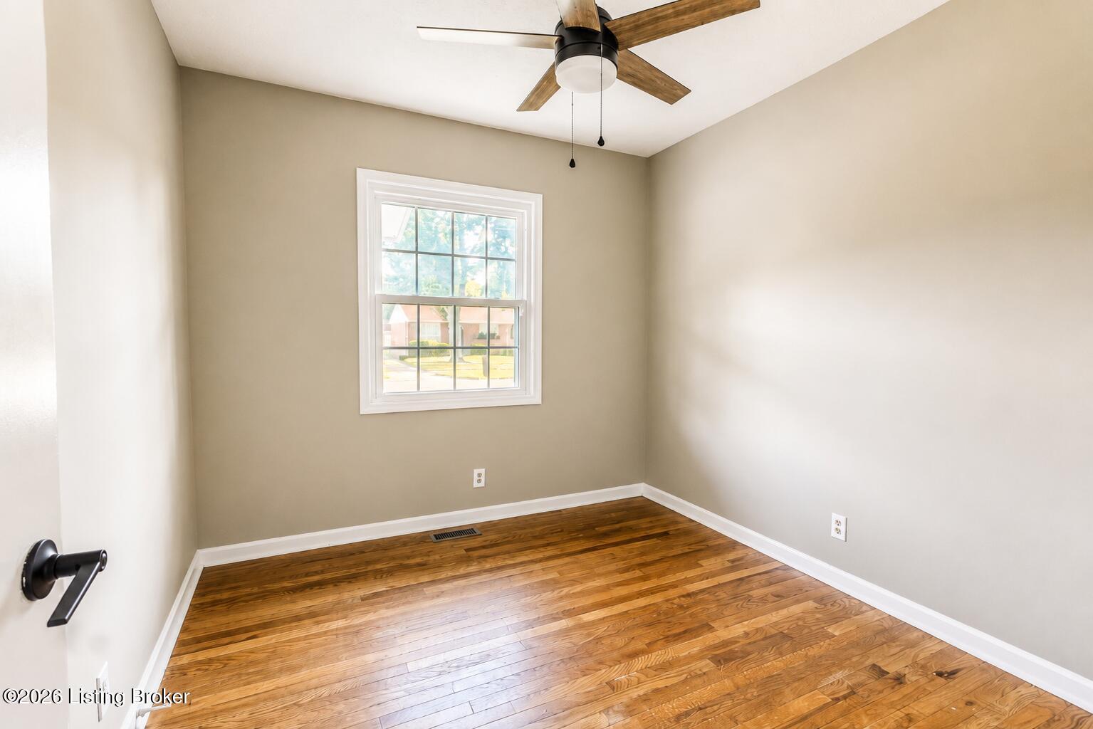 5301 Red Fern Road Louisville, KY 40218 - Photo 6 of 12 Bedroomfirst