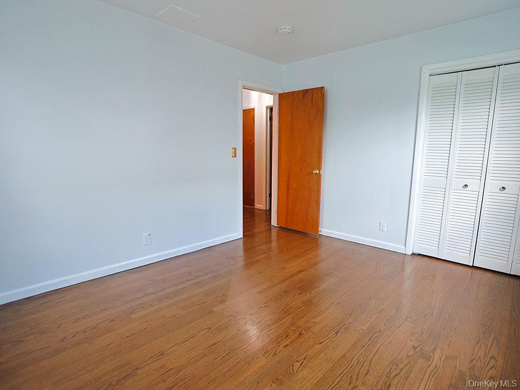 21 Pleasant View Road Poughkeepsie, NY 12603 - Photo 12 of 39 Gallery Image 12