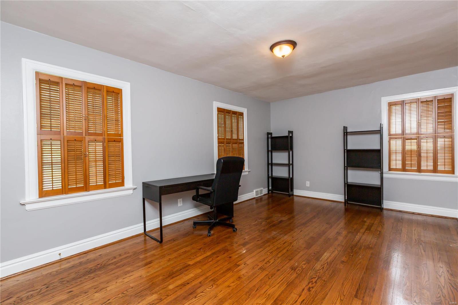 8060 Audrain Drive St. Louis, MO 63121 - Photo 21 of 26