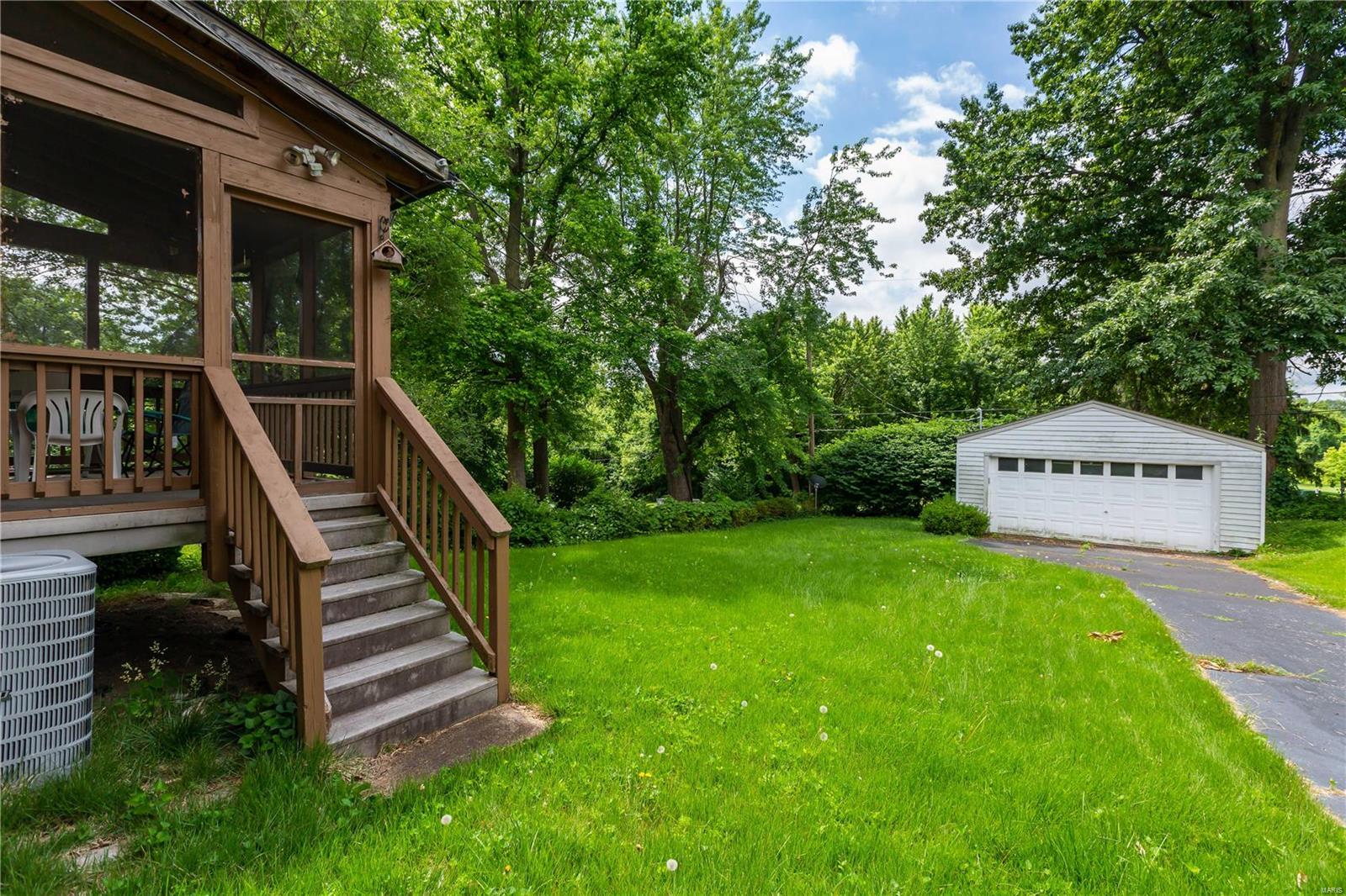 8060 Audrain Drive St. Louis, MO 63121 - Photo 25 of 26