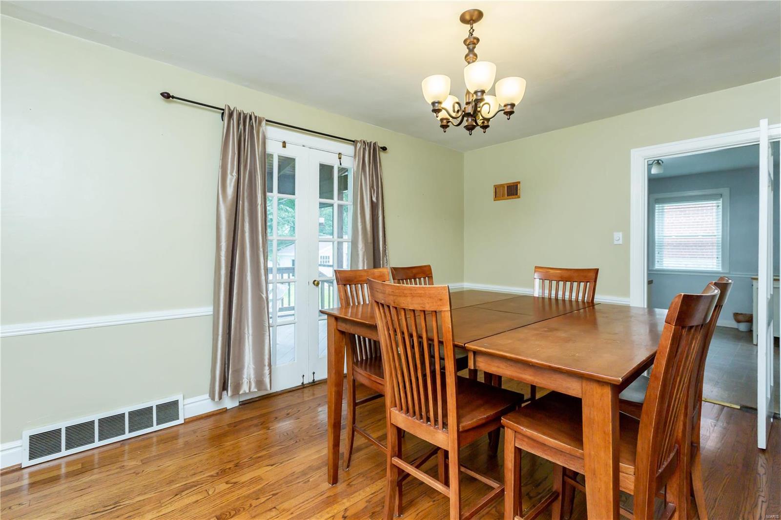 8060 Audrain Drive St. Louis, MO 63121 - Photo 8 of 26