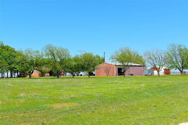 $949,900 | 4820 Highway 16, Loving, TX 76460