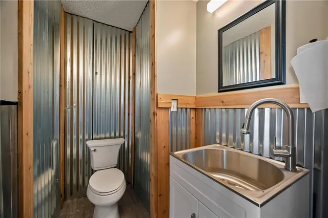 $425,000 | 19401 East 217th Street, Harrisonville, MO 64701