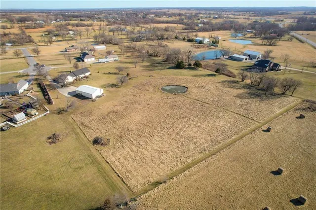 $425,000 | 19401 East 217th Street, Harrisonville, MO 64701