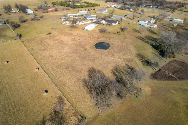 $425,000 | 19401 East 217th Street, Harrisonville, MO 64701