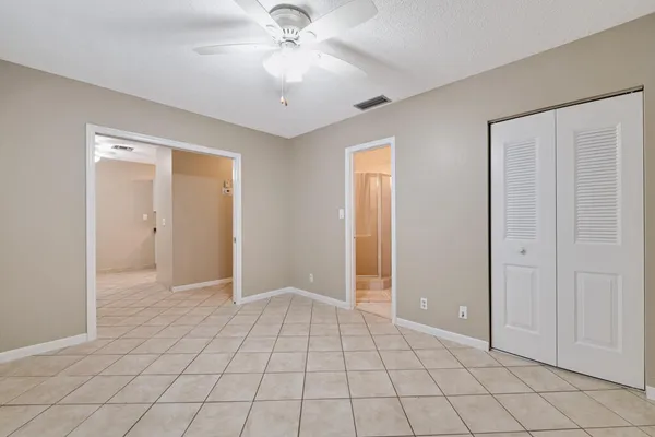 $1,900 | 2411 Papaya Drive, Unit 202, Delray Beach, FL 33445
