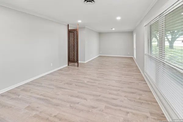 $320,000 | 510 East Inez Street, Beeville, TX 78102