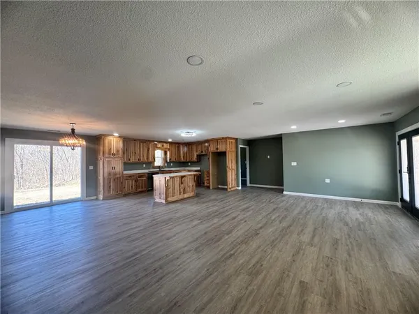 $550,000 | 7266 Northwest State Rte Ff, Adrian, MO 64720
