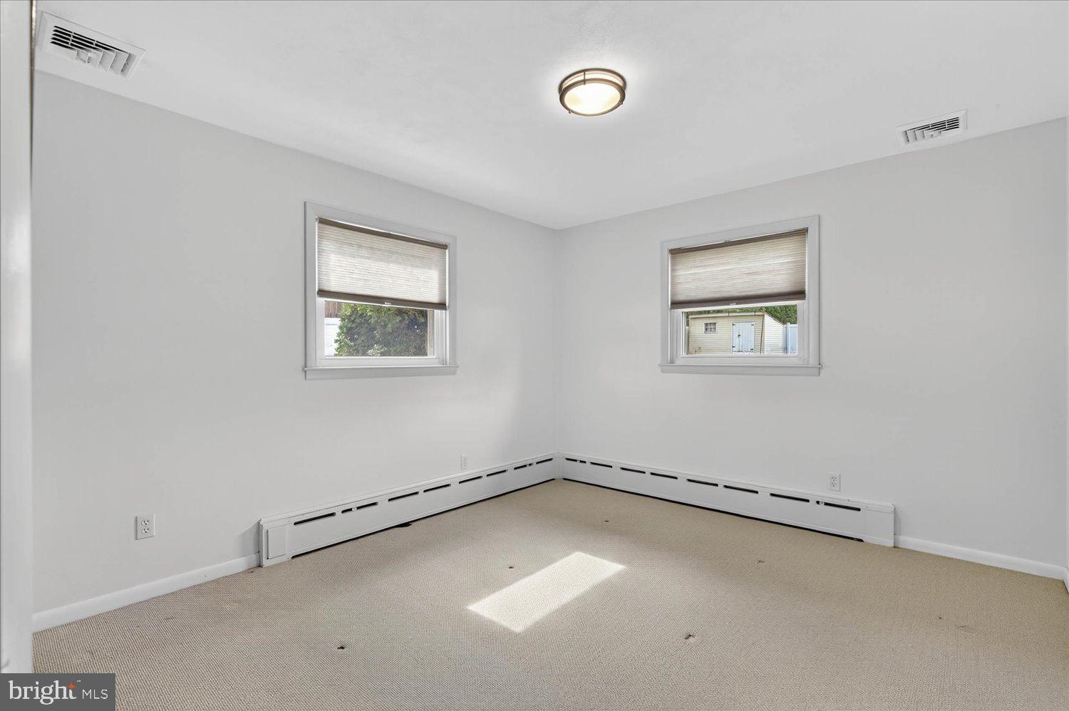 433 Fairland Road Manheim, PA 17545 - Photo 16 of 26 Bedroom 3