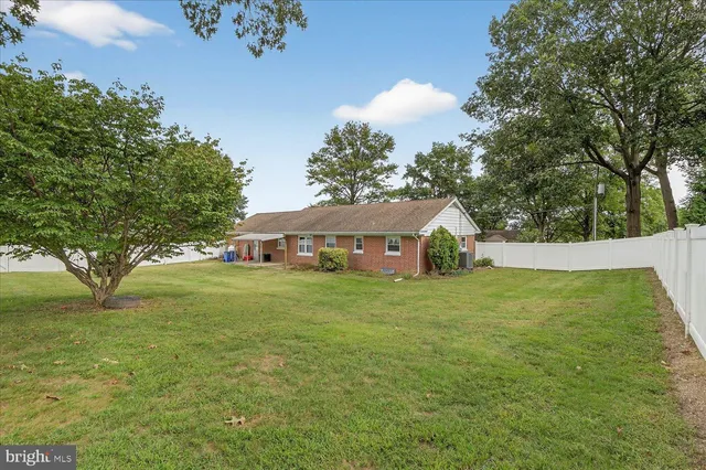 $454,500 | 433 Fairland Road, Manheim, PA 17545