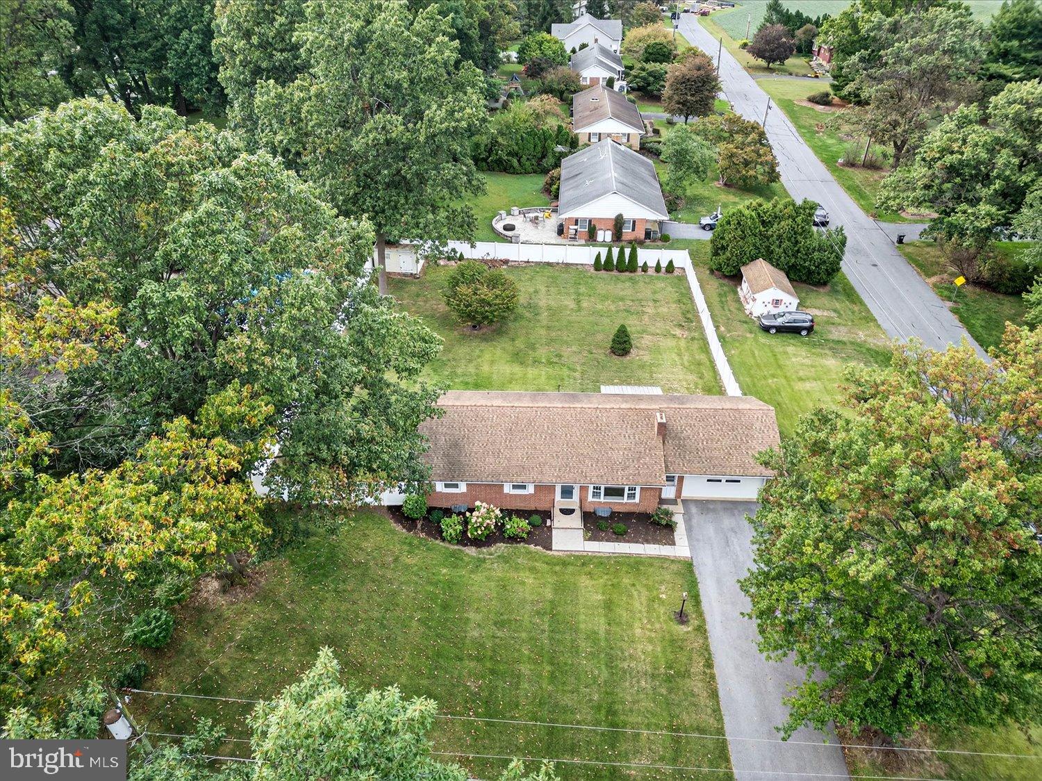 433 Fairland Road Manheim, PA 17545 - Photo 2 of 26