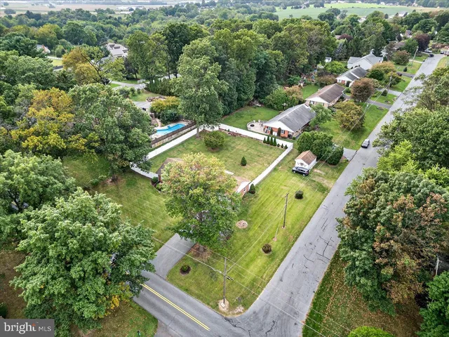 $454,500 | 433 Fairland Road, Manheim, PA 17545